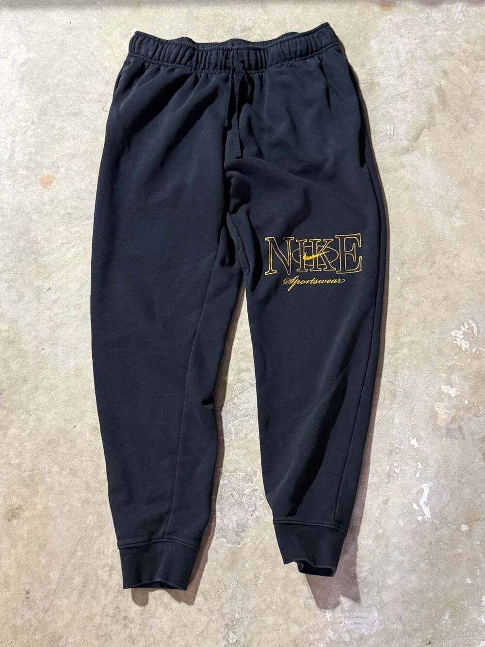 Nike Sportswear Women's Club Fleece Mid-Rise Shine Joggers